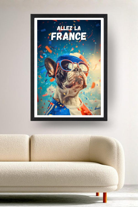 Affiche Allez la France chien supporter encadrée noir au-dessus d'un canapé, décoration murale salon