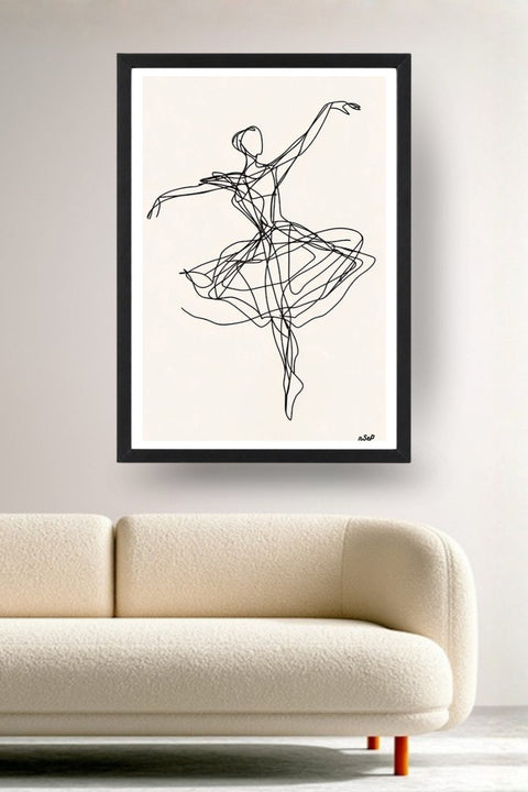Affiche Danse Danse Minimaliste, une danseuse en trait continu minimaliste, encadrée noir au-dessus d'un canapé, déco murale salon